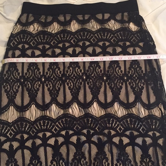 Small Xhilaration skirt - Picture 5 of 6